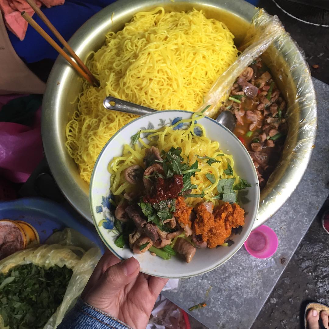 Hue turmeric vermicelli - Famous specialty dish of the 2nd capital region