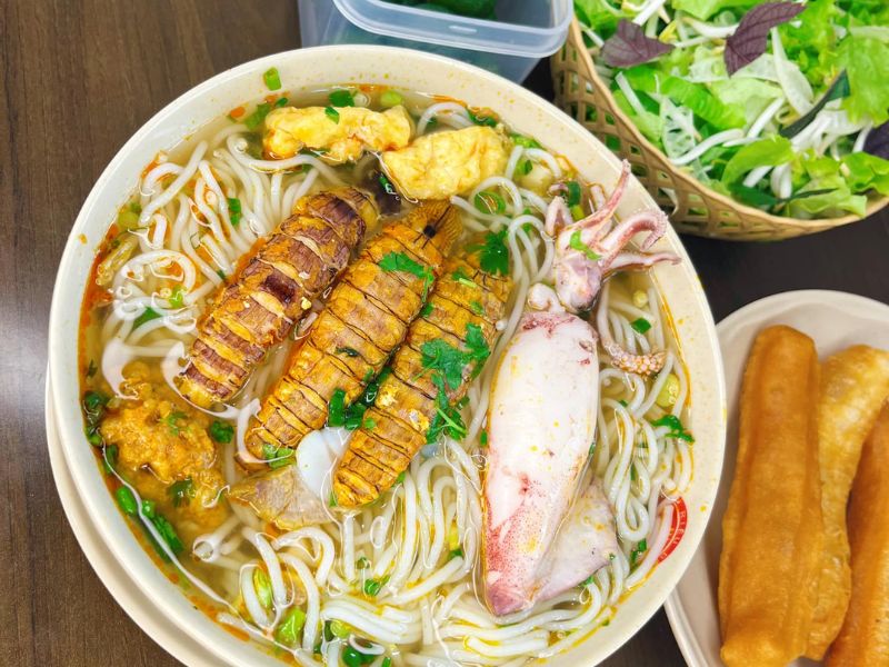 Top 10 delicious bun rieu restaurants in Hanoi recommended by gourmets 3