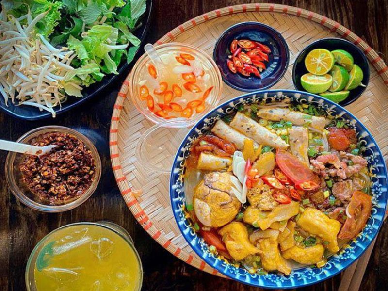 Top 10 delicious bun rieu restaurants in Hanoi recommended by gourmets 8