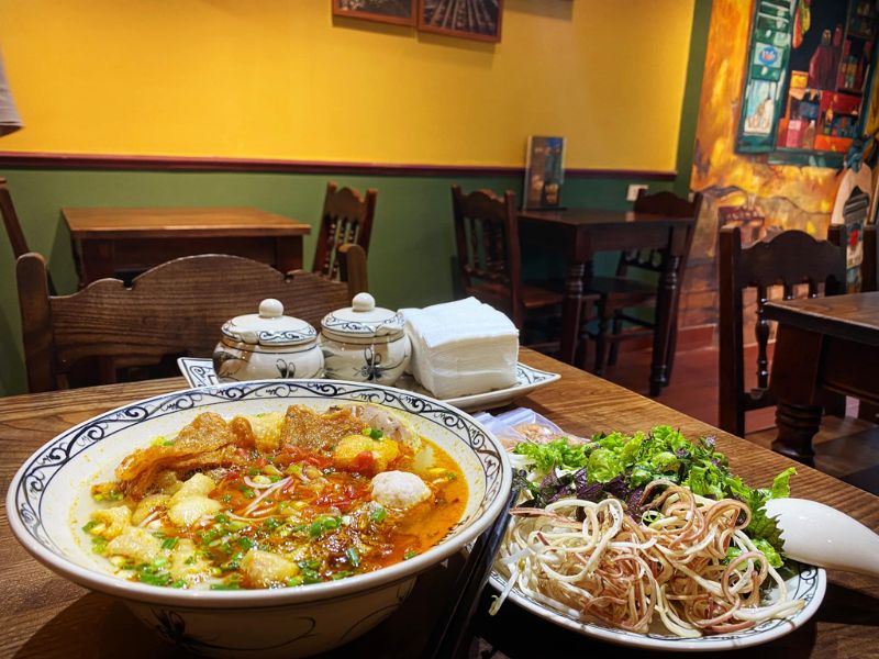 Top 10 delicious bun rieu restaurants in Hanoi recommended by gourmets 2
