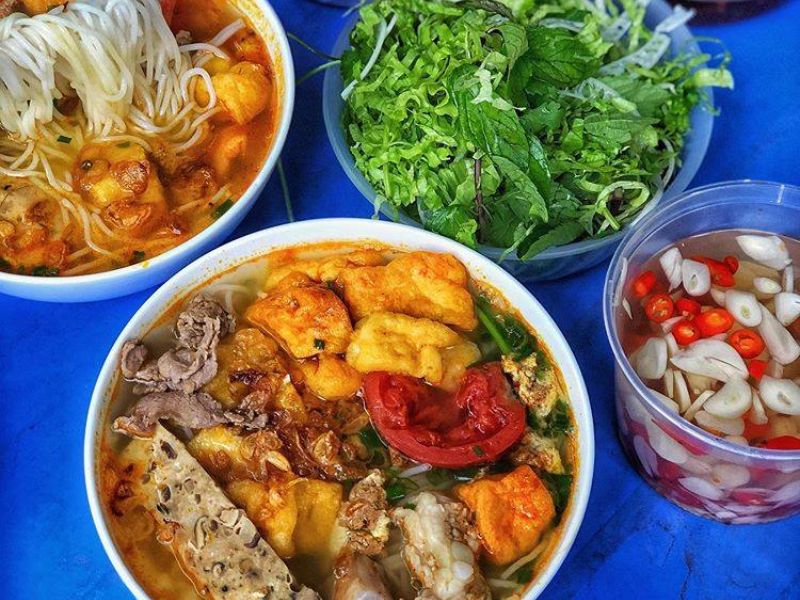 Top 10 delicious bun rieu restaurants in Hanoi recommended by gourmets 5
