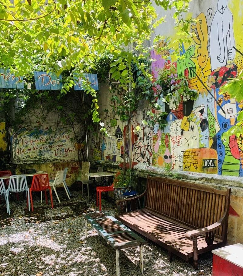 10 Hanoi cat cafes that young people who love pets cannot miss 11