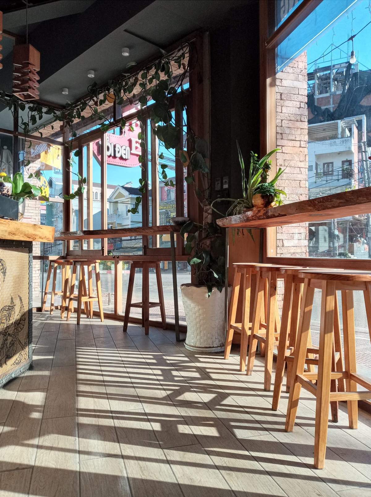 Dalat black garlic coffee - Don't pass by if you are a coffee addict in Dalat 4