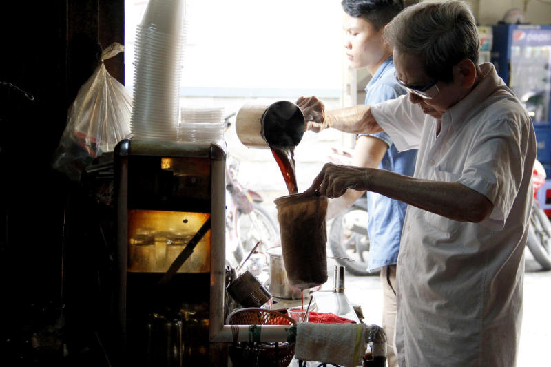 Top 4 most famous racket cafes in Saigon 2