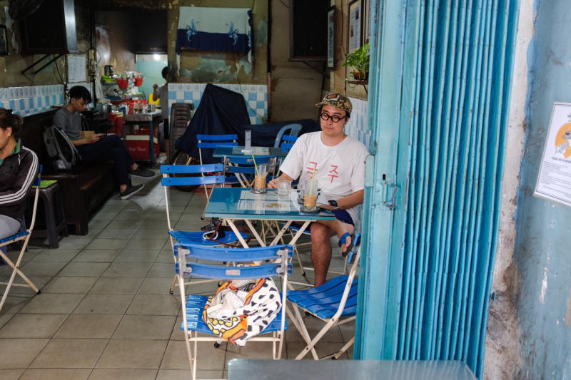 Top 4 most famous racket cafes in Saigon 5