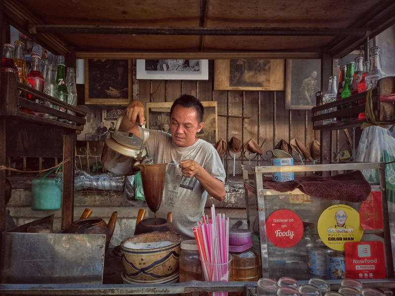 Top 4 most famous racket cafes in Saigon 10