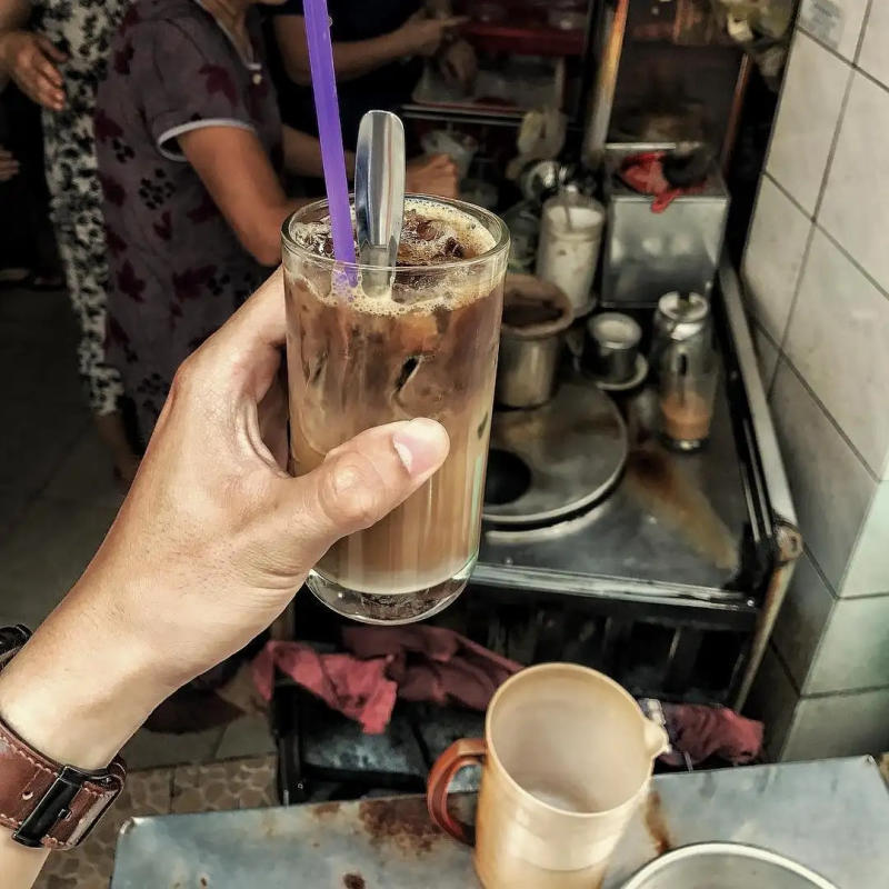 Top 4 most famous racket cafes in Saigon 9