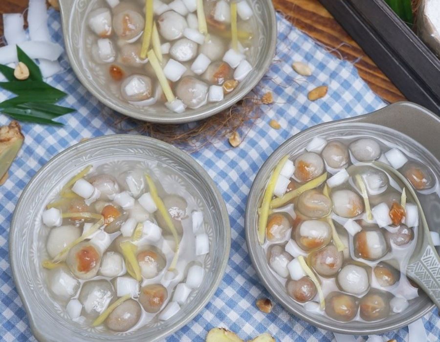 Types of Hue sweet soup and delicious shops that you must try 3