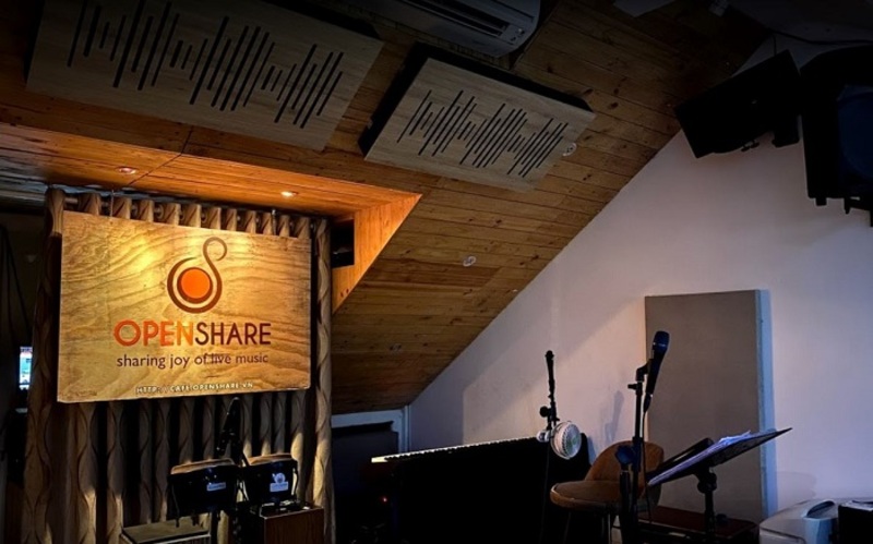 10 acoustic cafe rendezvous to help you relax with the clear sounds 9
