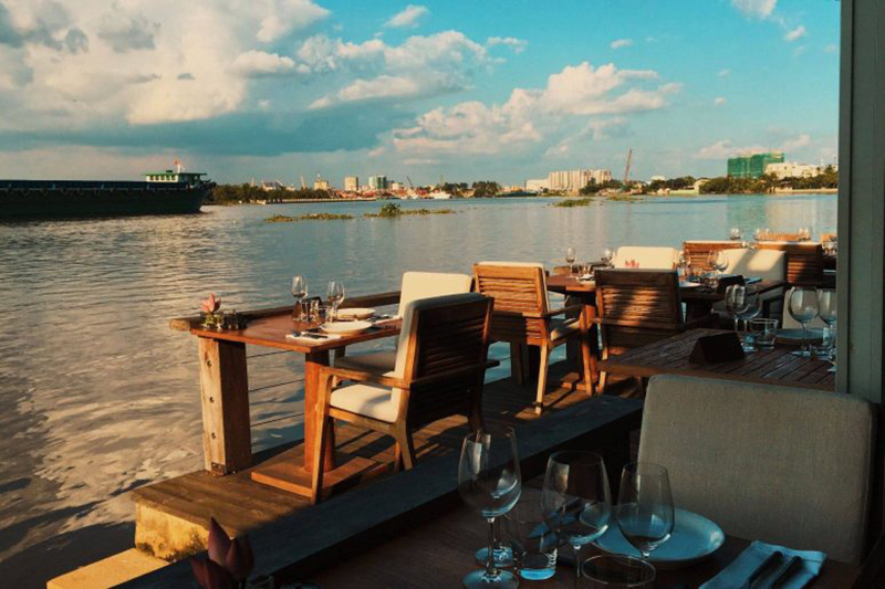 List of 9 riverside cafes with the best views in Saigon 2