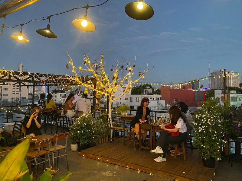 Top chill cafes in Saigon to enjoy a peaceful day 13