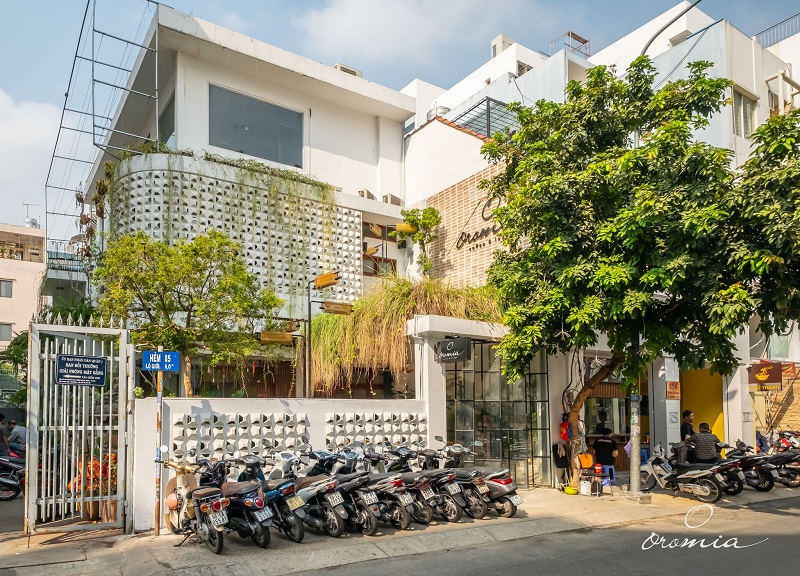 Top chill cafes in Saigon to enjoy a peaceful day 5