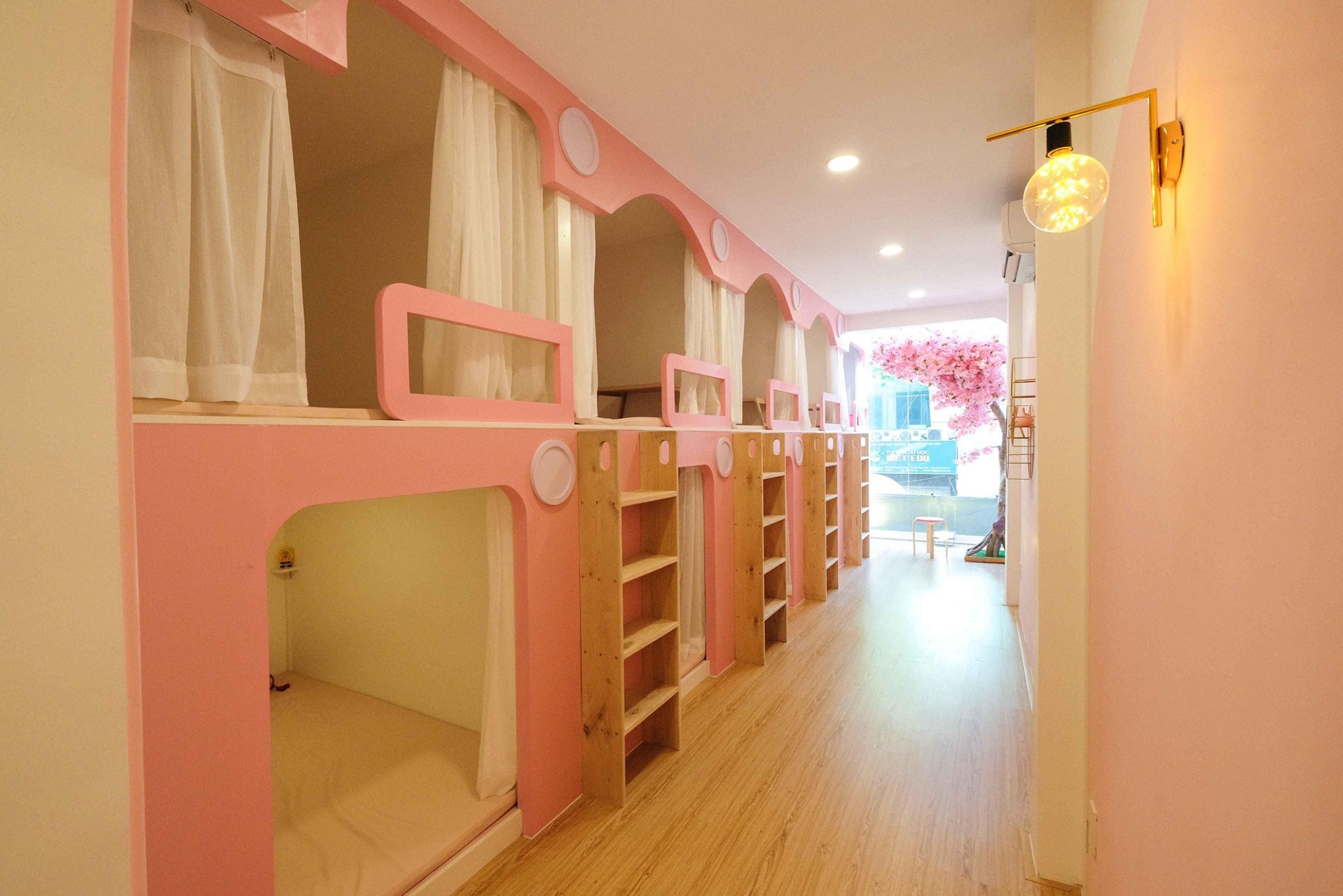 Pocket 5 of the most beautiful bed cafes in Saigon 10