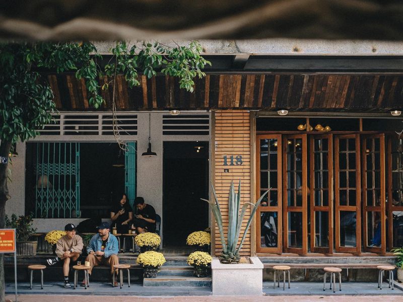 Top 10 delicious and greasy Hue salt cafes worth trying 9