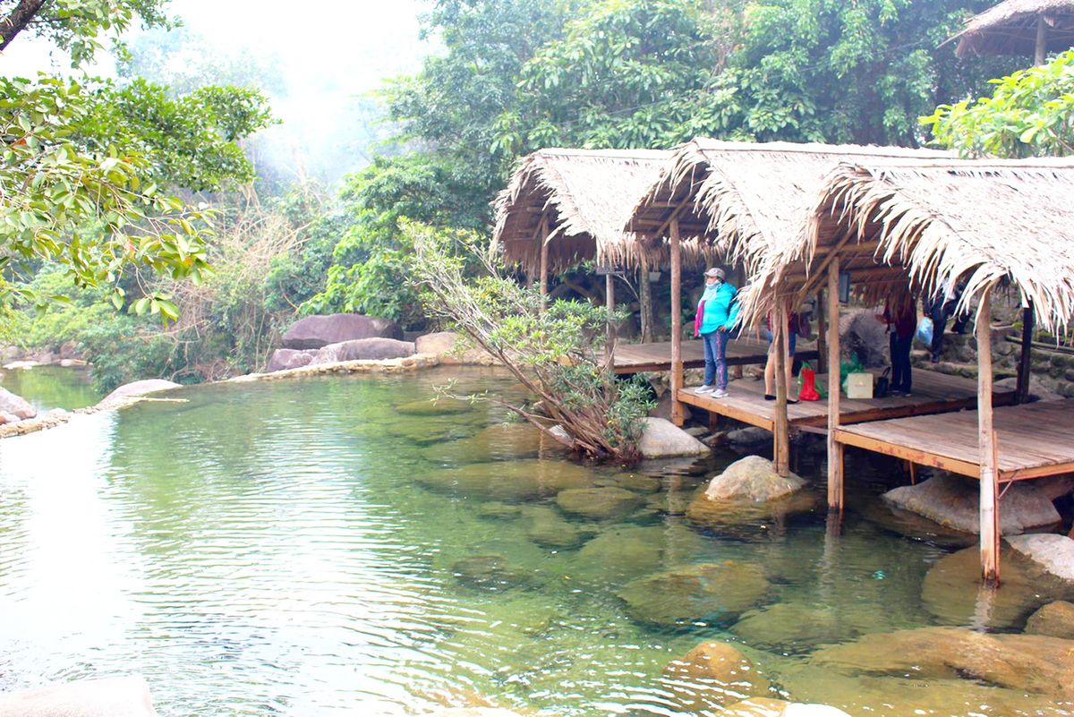 Suoi Luong Cafe Da Nang - Tea shop by the stream 2