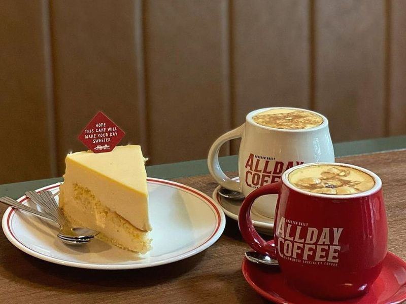 Discover 7+ delicious Hanoi egg cafes with authentic flavors 9