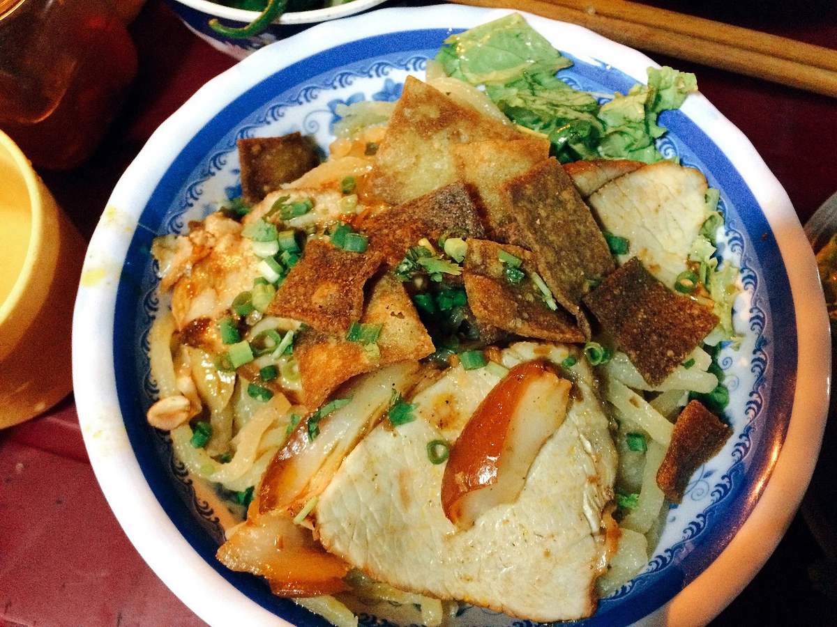 Cao Lau Da Nang - Revealing places to enjoy this irresistible delicacy in Da Nang 4