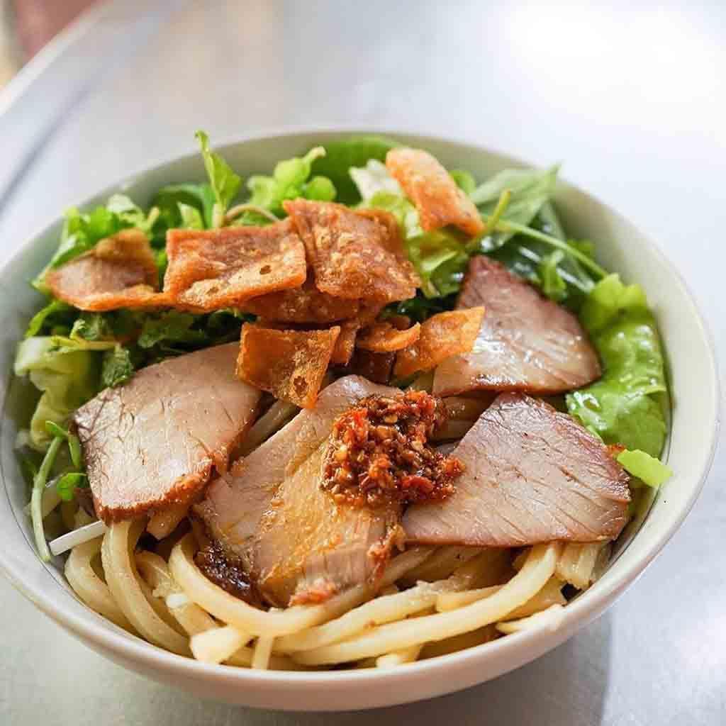 Cao Lau Da Nang - Revealing places to enjoy this irresistible delicacy in Da Nang 7