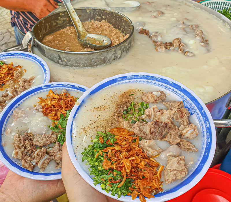 Ong Ta's rib porridge, a delicious dish famous for 40 years in Saigon 4