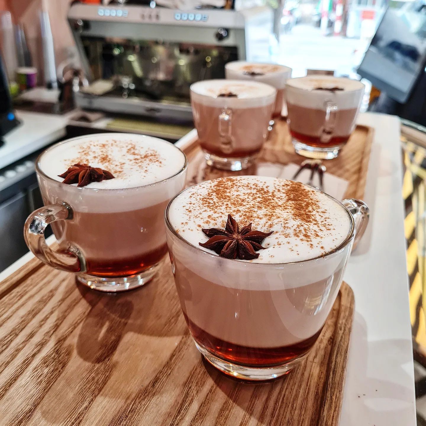 Check-in at 5 beautiful blue-toned cafes in Hanoi 7