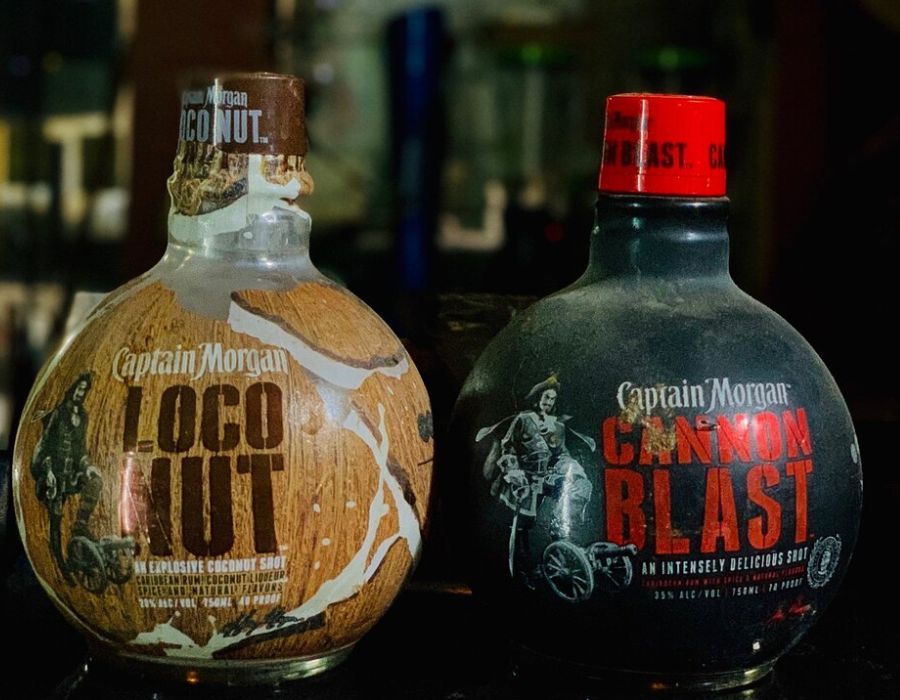 Chill with a series of Hanoi pubs with extremely impressive space 5