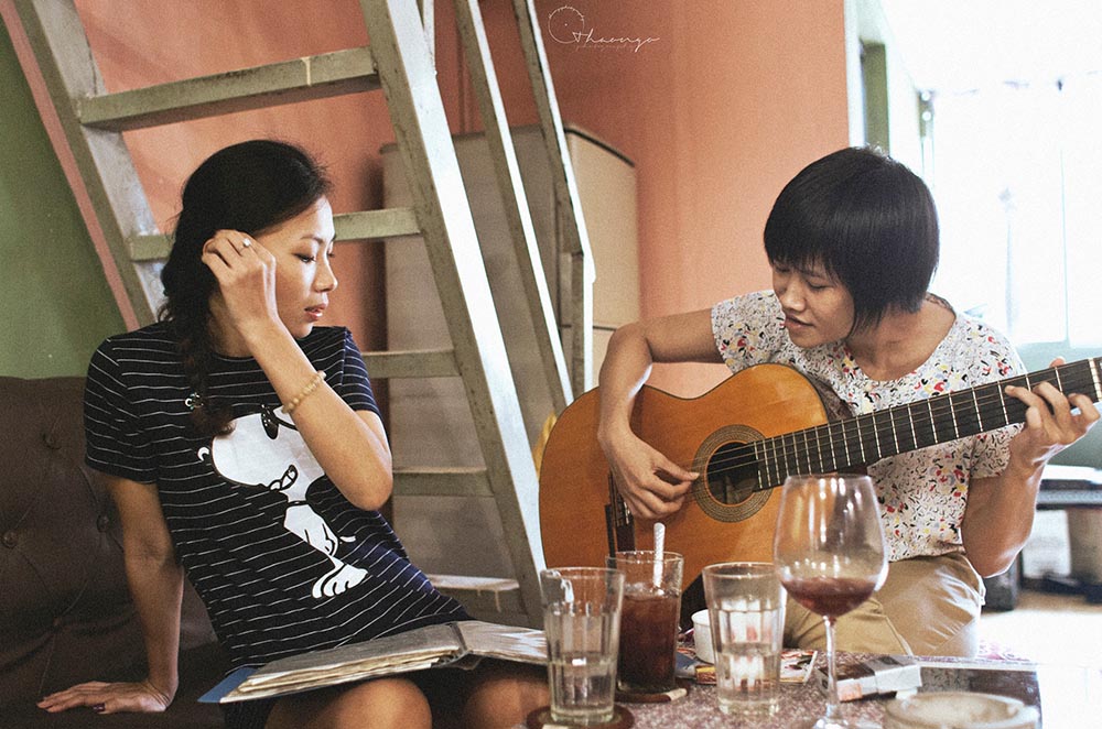 Immerse yourself in the world of extreme music with super quality Da Nang acoustic cafes 8