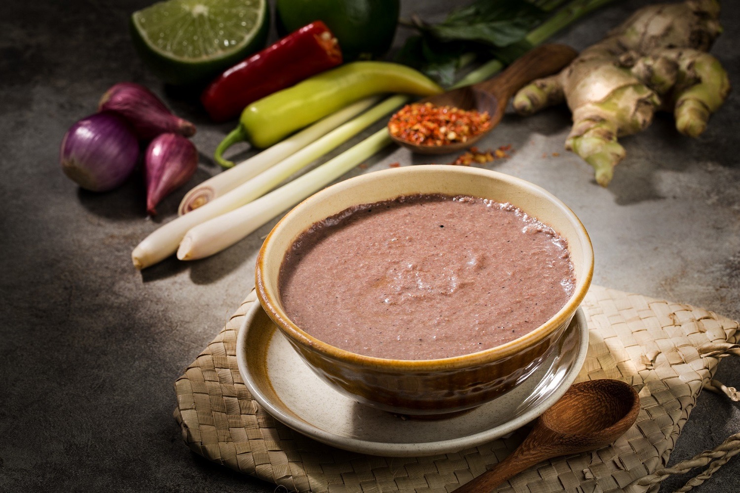 If you don't know how to choose to buy delicious Hue shrimp paste, read this article immediately