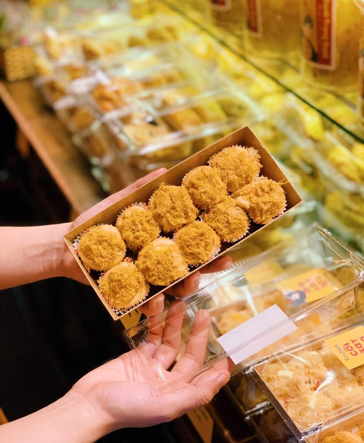 What's special about the most famous Coi Xay Gio bakery in Da Lat?