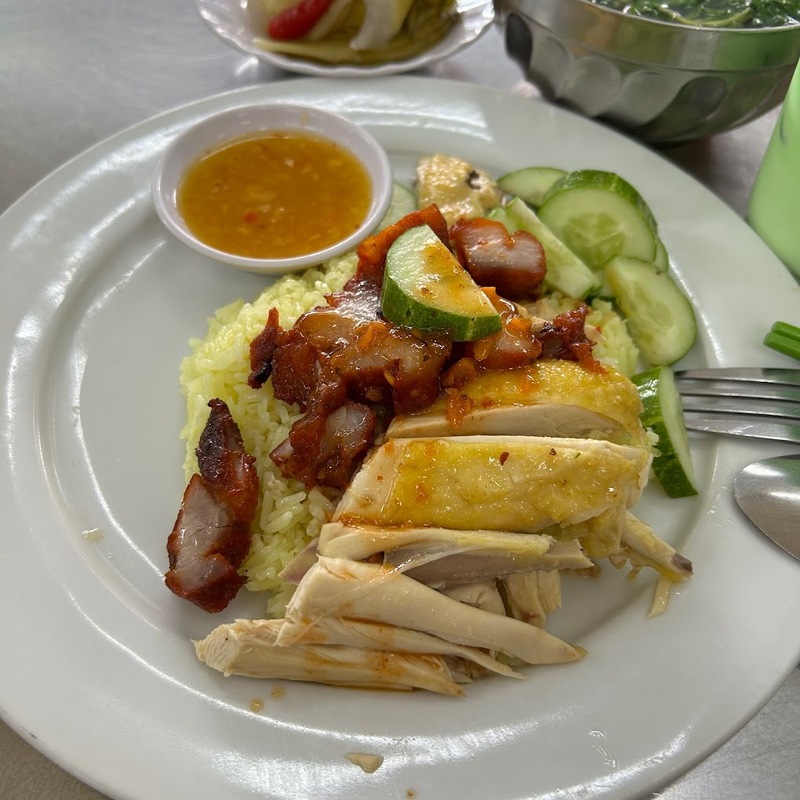 Experience 7 famous delicious Hainanese chicken rice restaurants in Saigon 8
