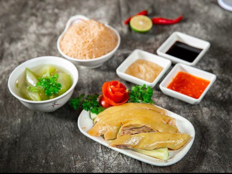 Top 6 most famous Hainanese chicken rice restaurants in Hanoi 5