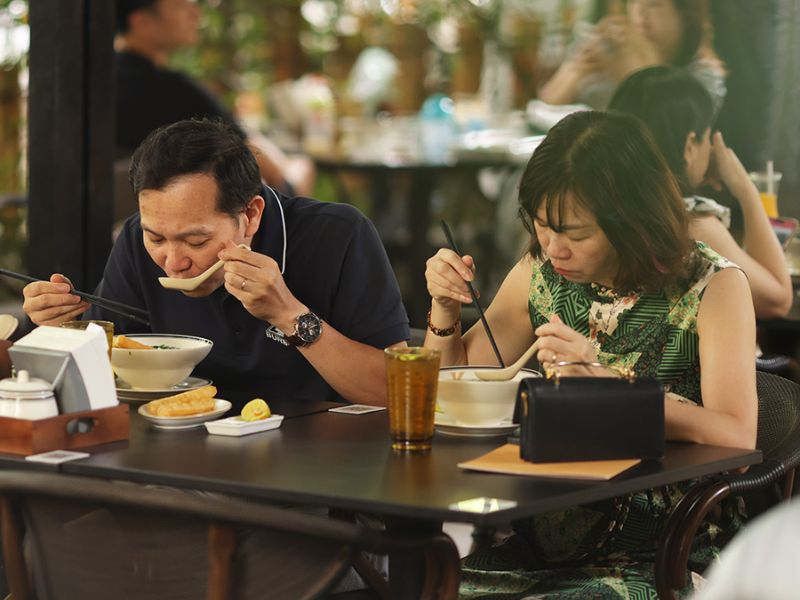 Top 6 most famous Hainanese chicken rice restaurants in Hanoi 7