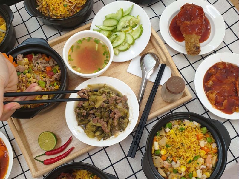 Top 10 delicious fried rice restaurants with beef and pickles, rich flavors of the old town 5