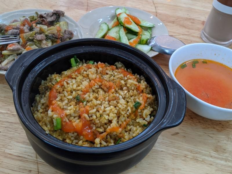 Top 10 delicious fried rice restaurants with beef and melon, rich flavors of the old town 7