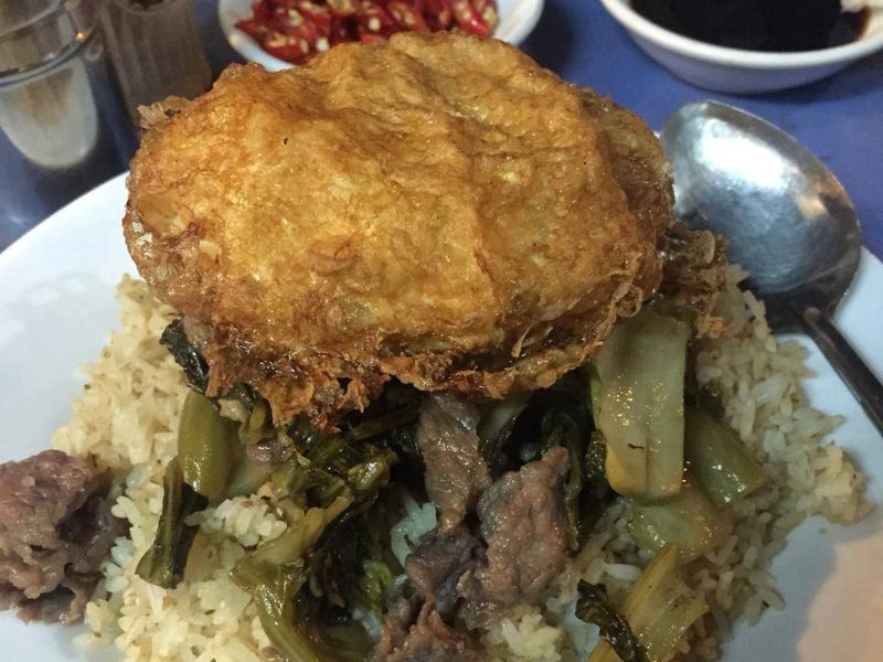 Top 10 delicious fried rice restaurants with beef and melon, rich flavors of the old town 8