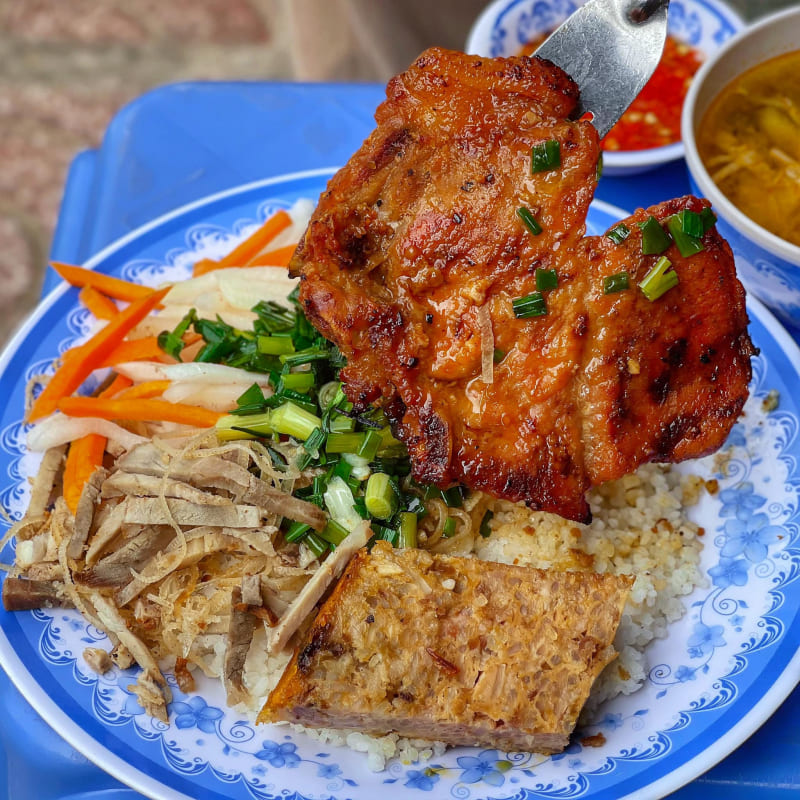 Visit 7 broken rice restaurants in District 1 to enjoy delicious dishes typical of Saigon 6
