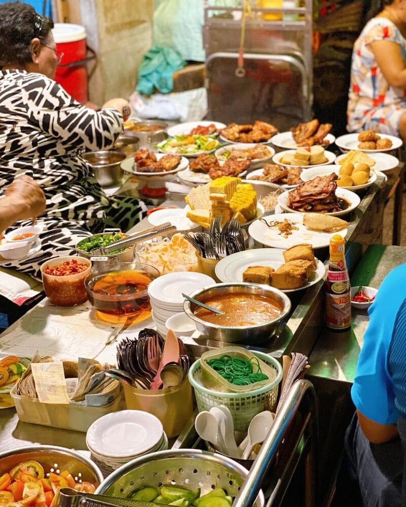 14 delicious broken rice restaurants in Saigon that you must try right away 3