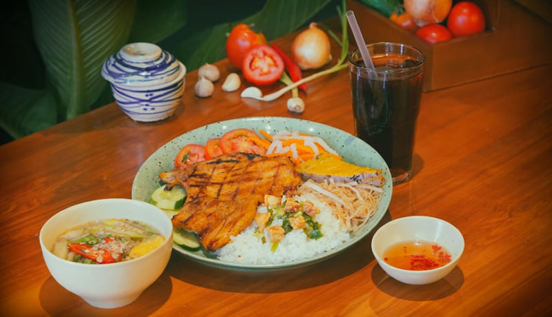 14 delicious broken rice restaurants in Saigon that you must try right away 5