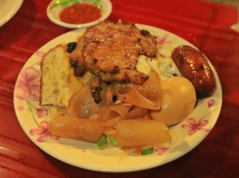 14 delicious broken rice restaurants in Saigon that you must try right away 7