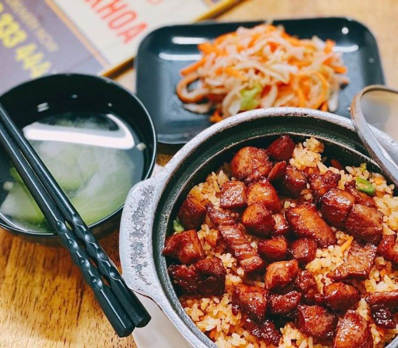 Discover the 10 best bowl rice restaurants in Hanoi, eat once and remember forever 8