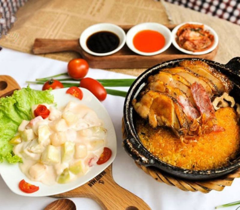 Discover the 10 best bowl rice restaurants in Hanoi, eat once and remember forever 9