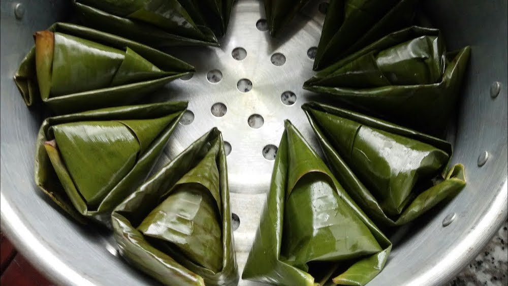 Elaborate craft of making five-colored it cakes from Hue 7