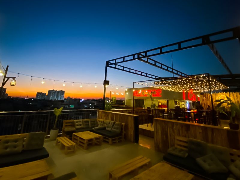 Firewood Rooftop: Review and experience all branches of the extremely chill bar 6