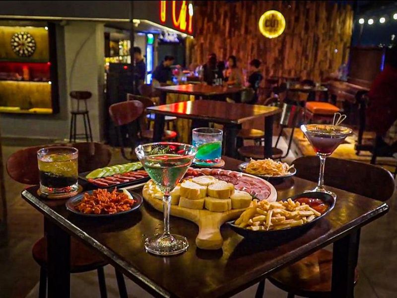 Firewood Rooftop: Review and experience all branches of the extremely chill bar 5
