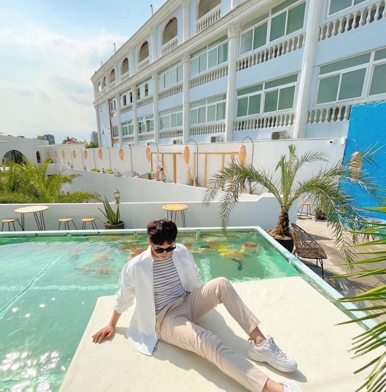 Dalaland Coffee, an extremely hot Mediterranean oasis in the middle of city 17