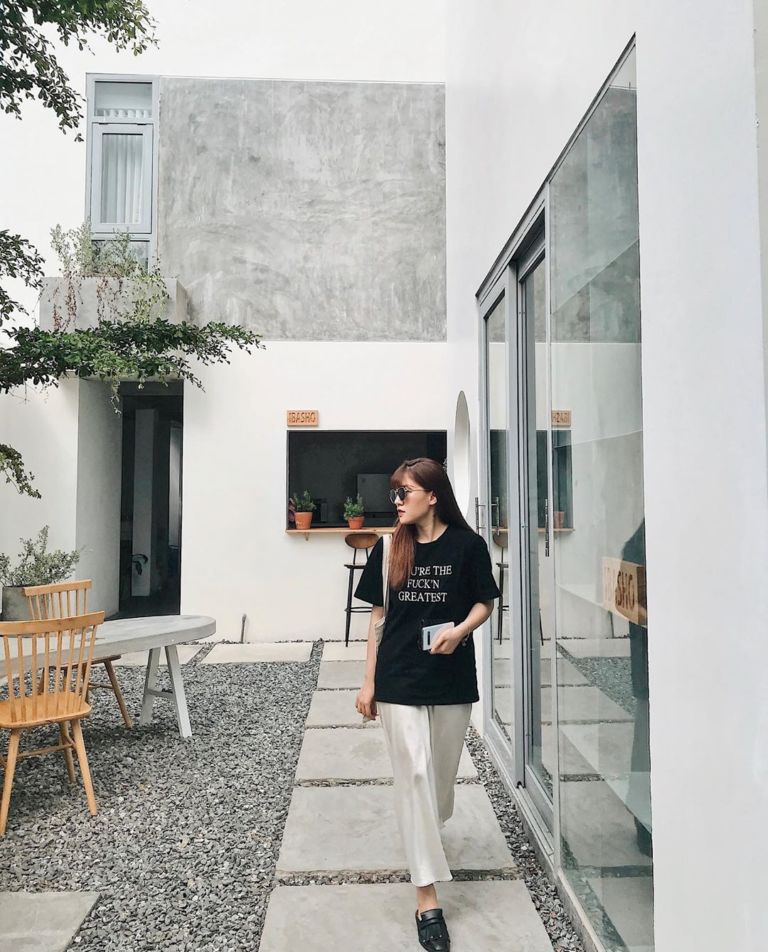 Immerse yourself in the sophistication, romance, and gentleness of 5 cafes with beautiful views of Da Nang 8