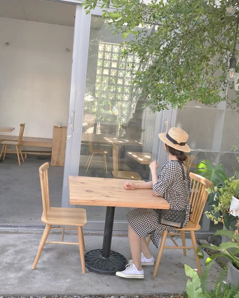 Immerse yourself in the sophistication, romance, and gentleness of 5 cafes with beautiful views of Da Nang 9