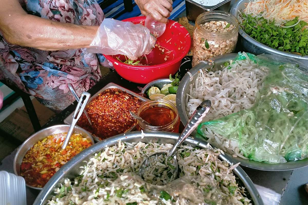 Rich flavor of Da Nang mixed jackfruit - Famous yet rustic delicacy 3