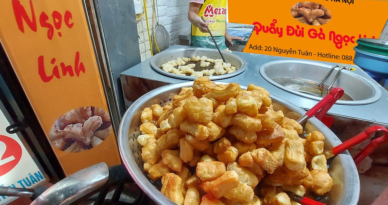 Take each other out to eat at 10 hot bars in Hanoi to make the cold season warmer 6