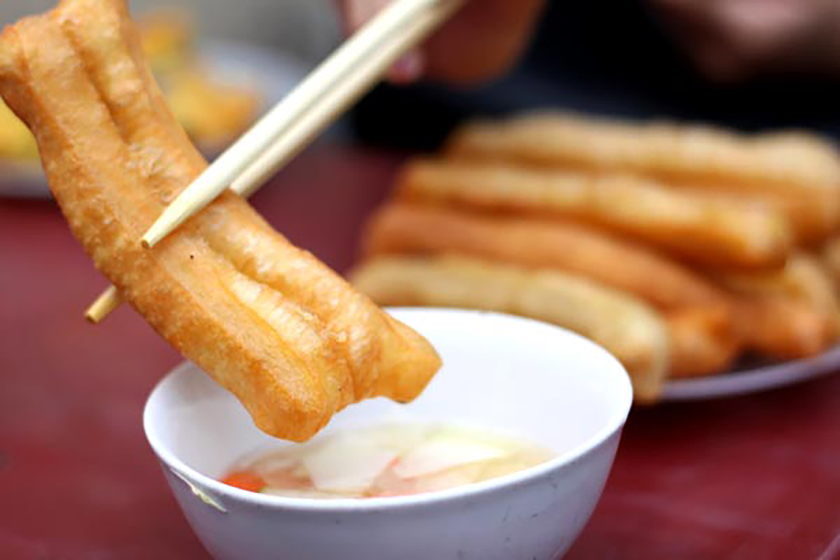 Take each other out to eat at 10 hot bars in Hanoi to make the cold season warmer 12
