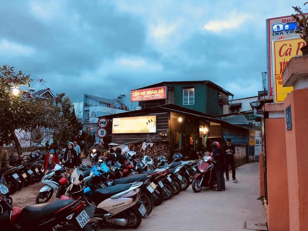 Let Vietnamtravelio take you to the top 8 delicious hot pot restaurants in Da Lat 5